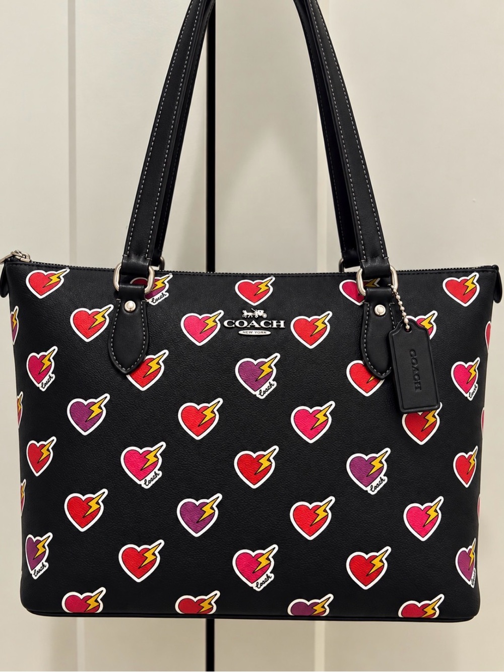 Coach (NWT) Gallery Tote Bag with Heart Bolt Print